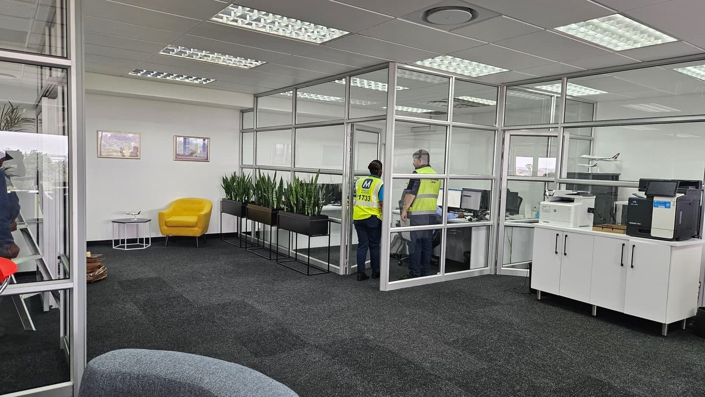 Commercial & Specialty - Premium glass and aluminium solutions