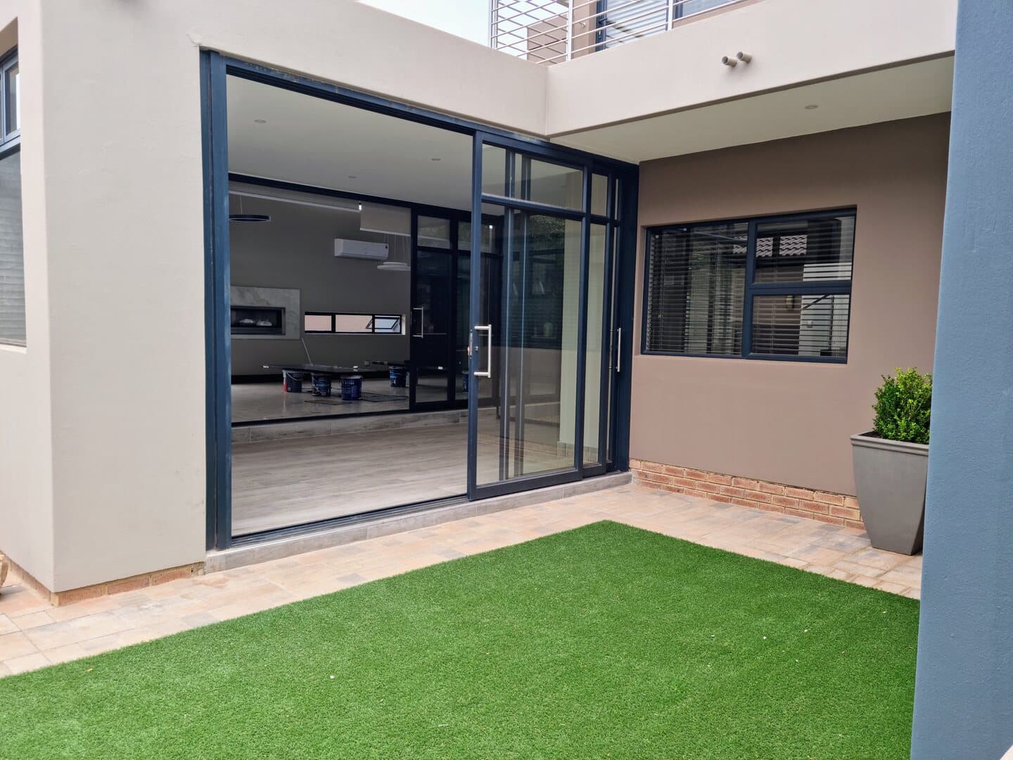 Doors - Premium glass and aluminium solutions
